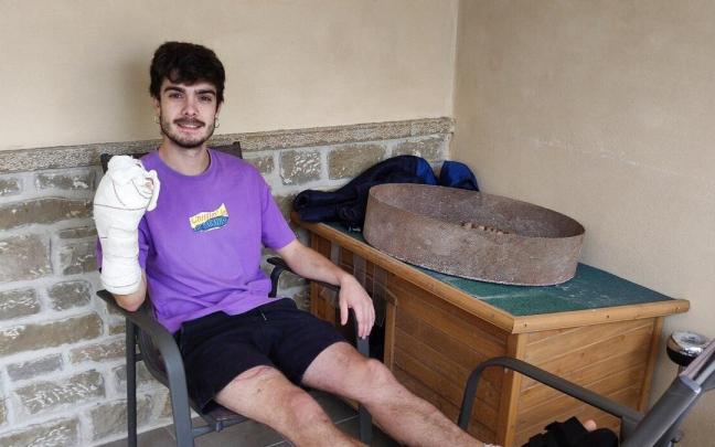 Diego Albéniz se recupera de la operación en su casa de Iruñela Diego Albéniz se recupera de la operación en su casa de Iruñela