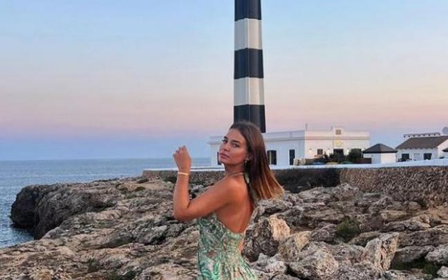 Laura Escanes posa durante sus vacaciones en Menorca. Laura Escanes posa durante sus vacaciones en Menorca.