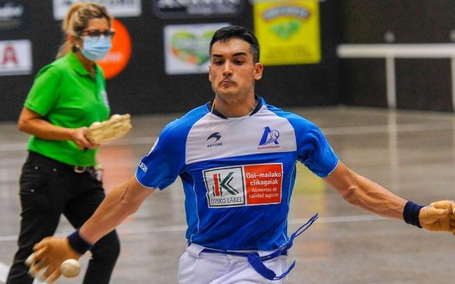 V&iacute;ctor Esteban, durante un encuentro.