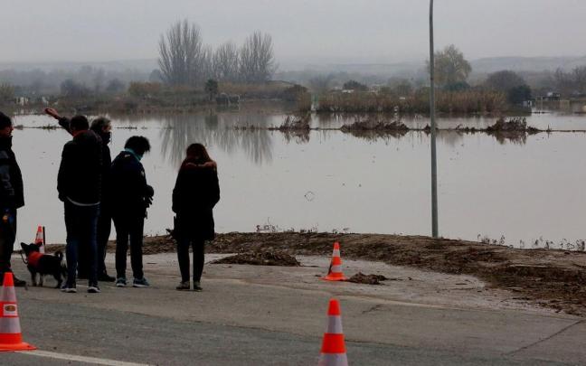 Vista de los daños causados por el agua tras las inundaciones provocados por el desbordamiento del río Ebro, en el municipio de Buñuel.