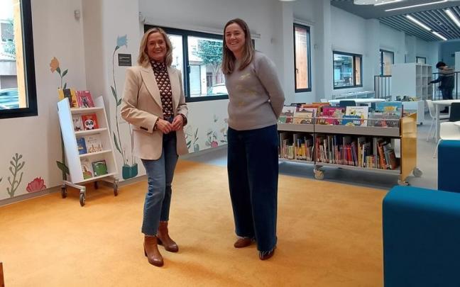Amaia del Campo y Nerea Cantero en el kulturgune de Lutxana.