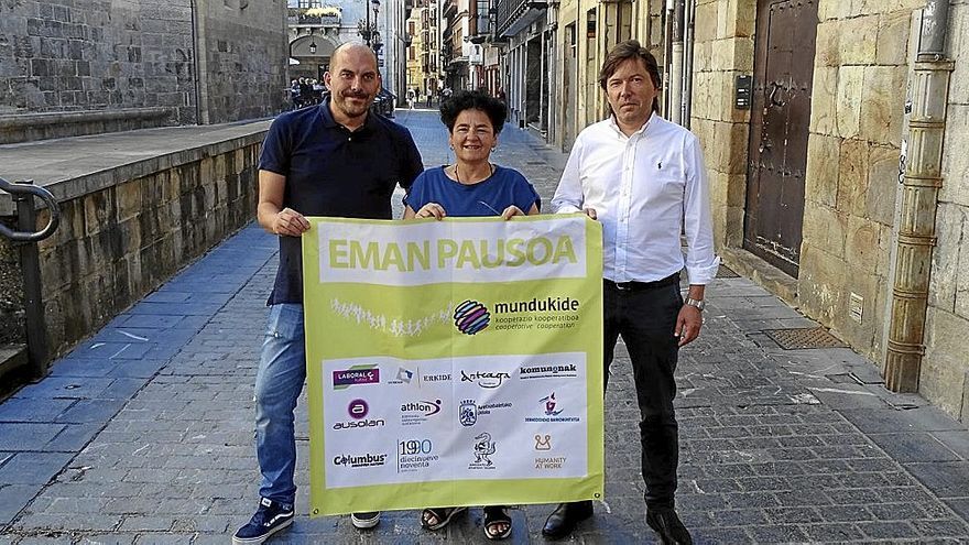 Oscar Arroyo (Fagor Electrónica), Urri Urizar (Mundukide) y Luis Anduaga (Krean), ayer.