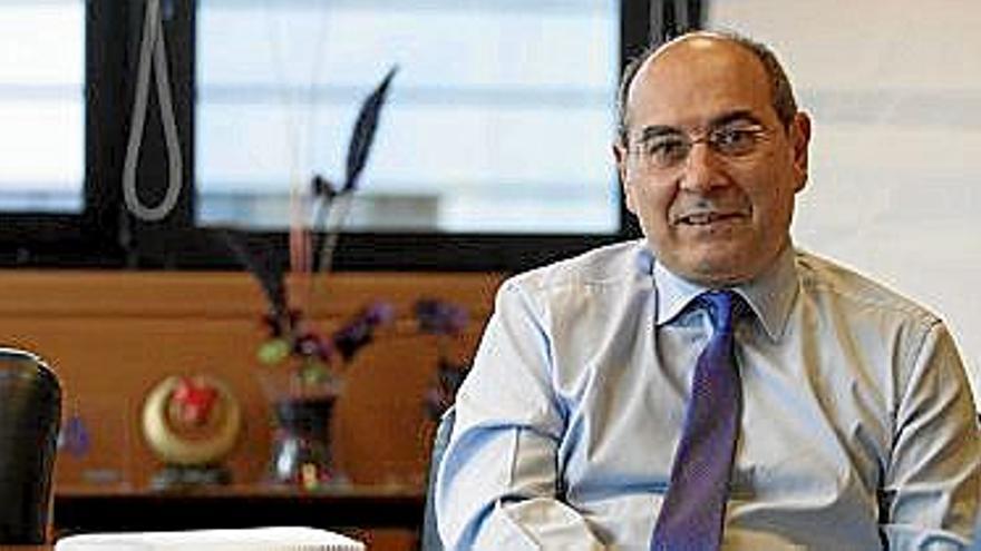 Diez años de un liderazgo tranquilo y transversal