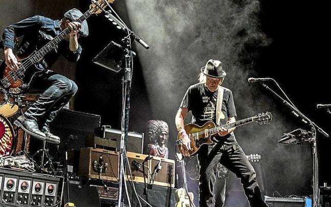 El hombre irreductible, que ha retirado su música de la plataforma Spotify, acaba de publicar un nuevo disco.