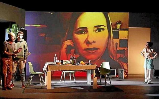 Una escena de la obra. Una escena de la obra.