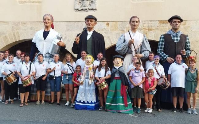 Larunbat honetan hirugarren urteurrena ospatuko du konpartsak.