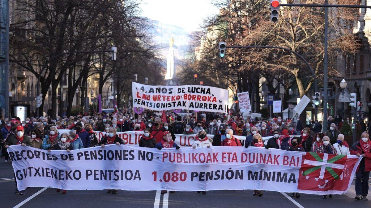 Imagen de archivo de una protesta en Bilbao por la reforma de las pensiones.
