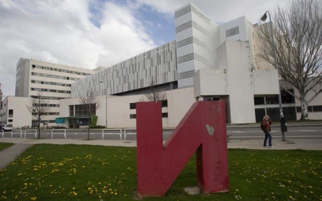Vista general del antiguo Hospital Virgen del Camino, donde ocurrió el robo.