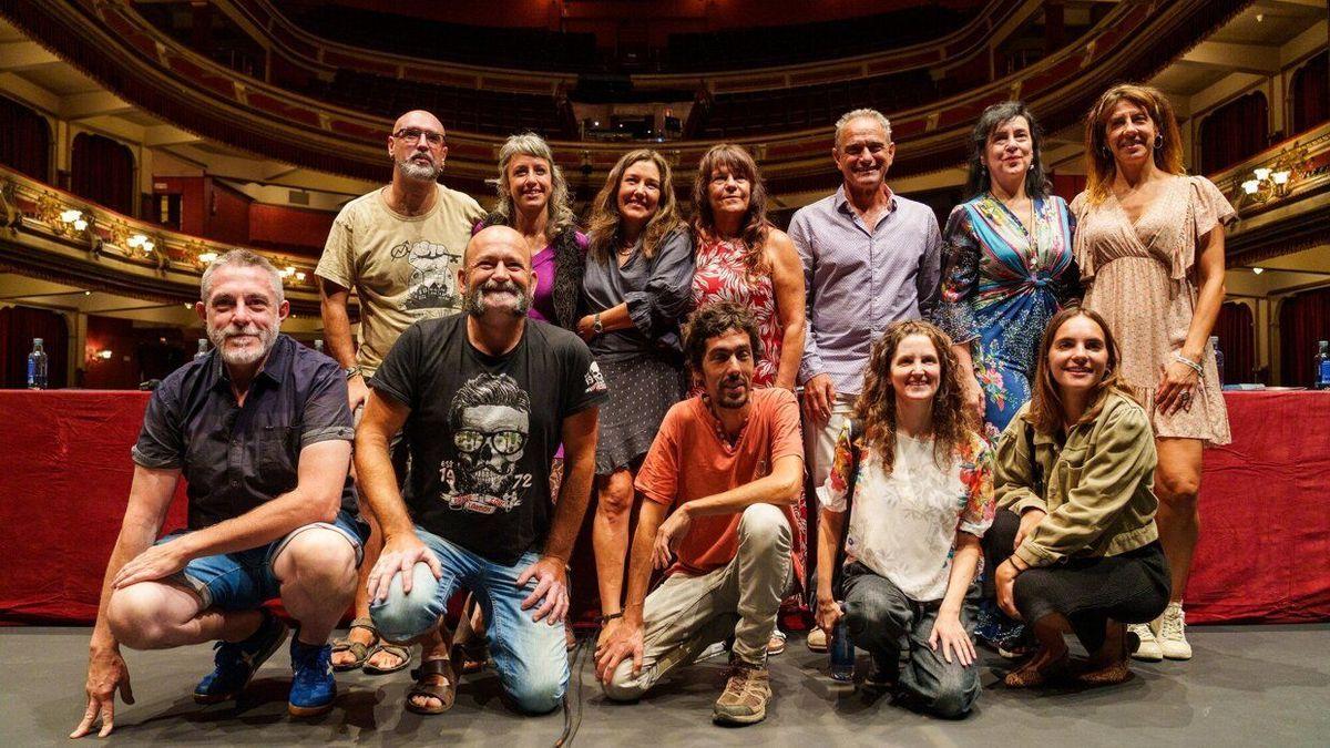 Los representantes de las compañías vascas que participarán en el Festival, este martes en el Principal.