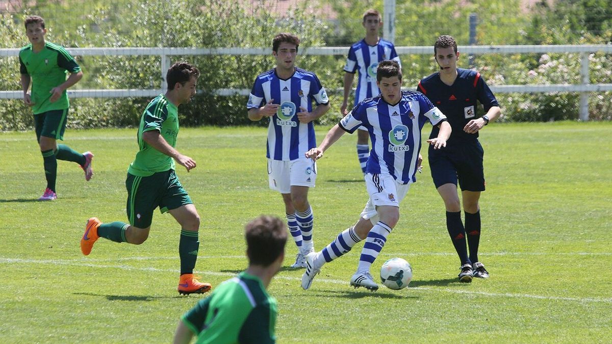 Igor Zubeldia, durante el partido de ida disputado en las instalaciones de Zubieta contra el Celta, en la Copa juvenil de 2015.