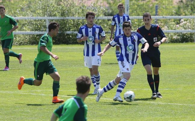 Igor Zubeldia, durante el partido de ida disputado en las instalaciones de Zubieta contra el Celta, en la Copa juvenil de 2015.