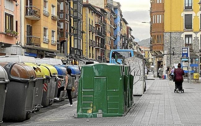 La tasa por la recogida de basuras subirá un 5% en 2023. | FOTO: M.S.S.