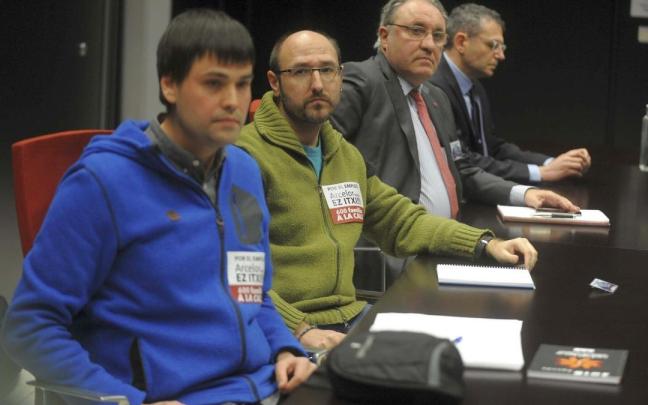 Reunión de representantes sindicales y empresarios del Metal vizcaino. Reunión de representantes sindicales y empresarios del Metal vizcaino.