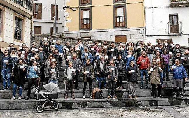 Ciudadanos muestran su apoyo a la consulta del fin de semana. | FOTO: N.G.