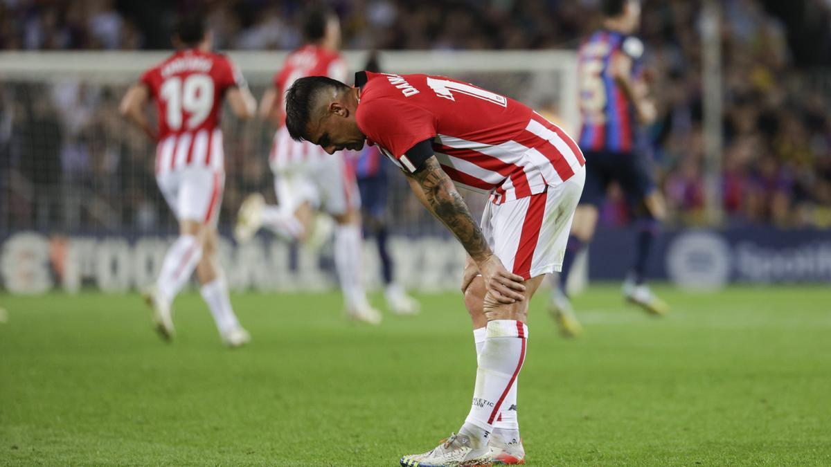 Dani García se duele durante el partido contra el Barcelona