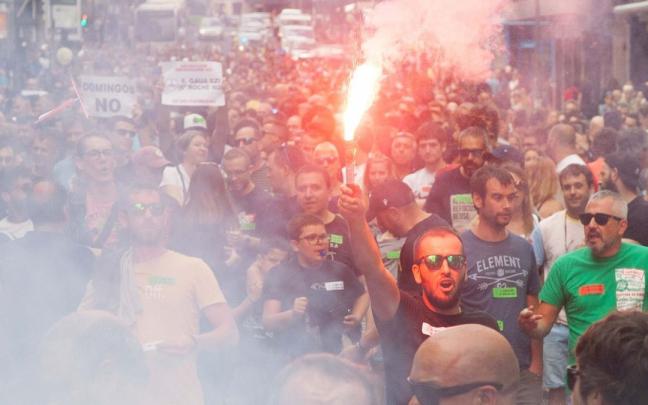 Manifestación de Mercedes por el centro de Vitoria