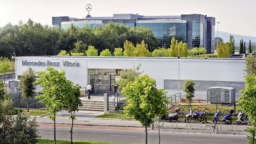 Entrada a la planta de Mercedes en la capital alavesa