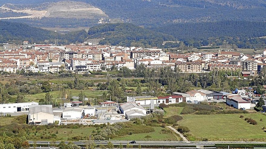 El polígono proyectado en Dermau se ubica entre la Autovía y la Avenida Vitoria.