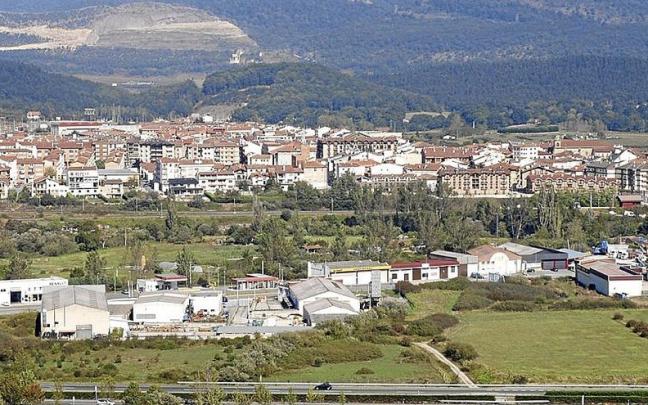 El polígono proyectado en Dermau se ubica entre la Autovía y la Avenida Vitoria. El polígono proyectado en Dermau se ubica entre la Autovía y la Avenida Vitoria.
