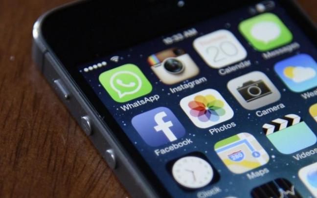Un móvil iPhone. Un móvil iPhone.
