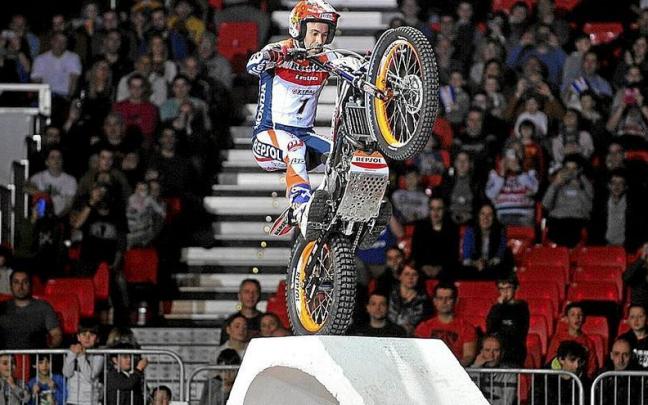 Toni Bou, en el Mundial de X-Trial en el Bizkaia Arena.
