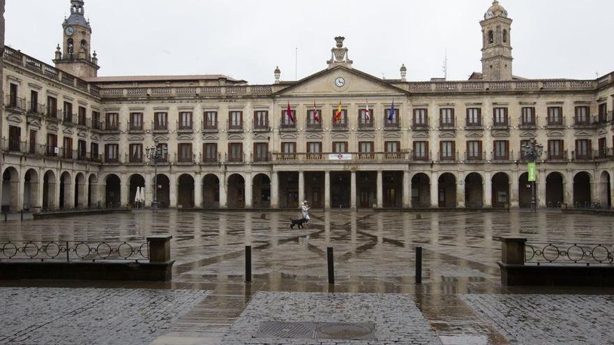 Fachada del Ayuntamiento de Gasteix, en la Plaza Nueva