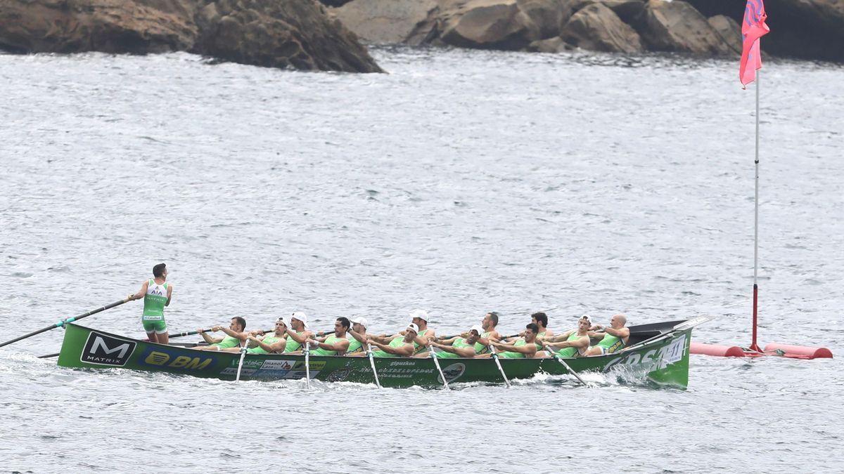 Hondarribia ha sido la mejor embarcación de las 24 participantes en la clasificatoria para La Concha