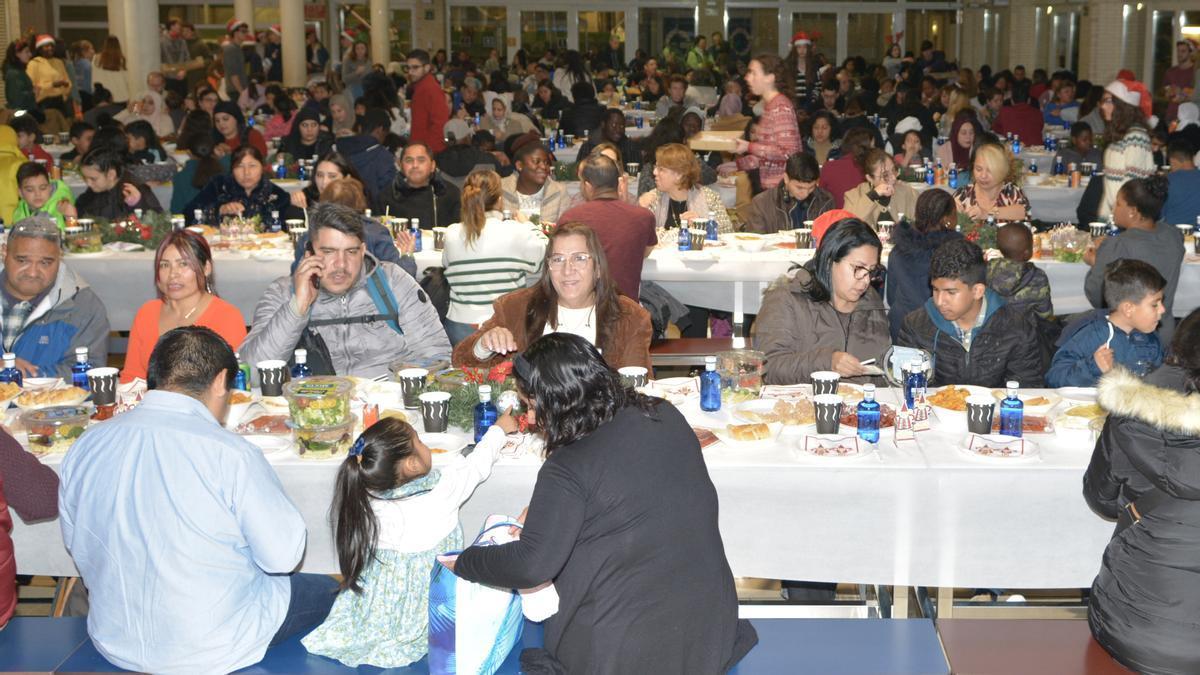 Varios comensales, en la cena del jueves en la Agrupación Deportiva San Juan.