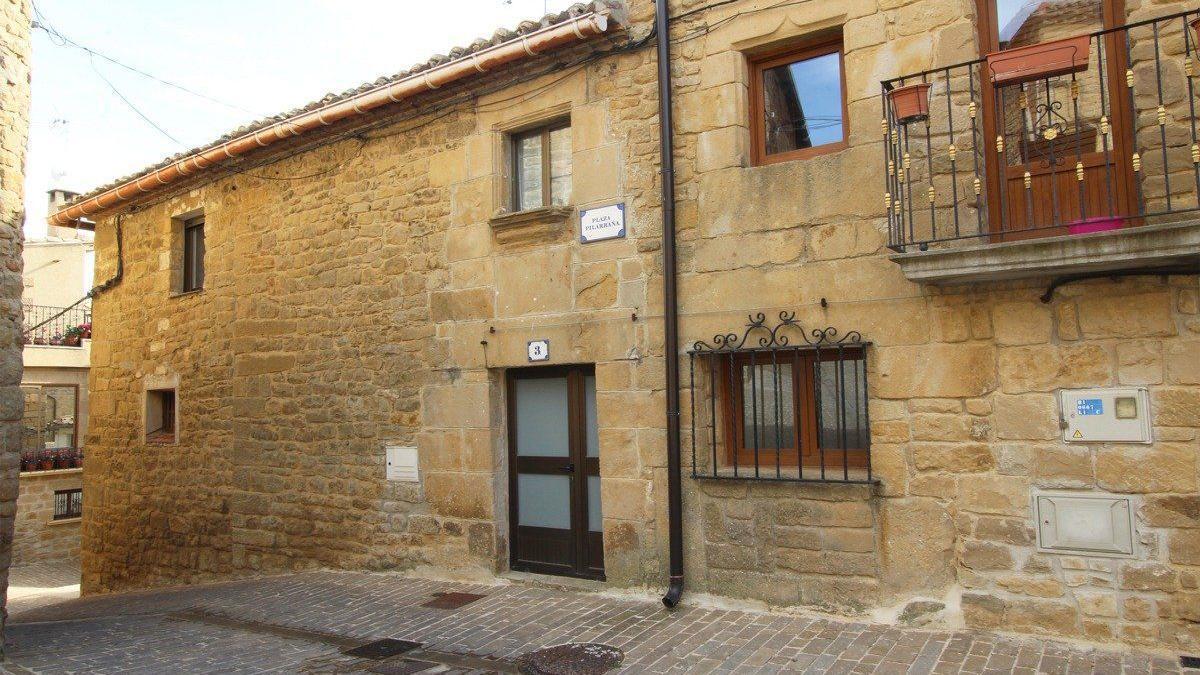 Haz resurgir una de estas casas de pueblo en Navarra con una bonita reforma.