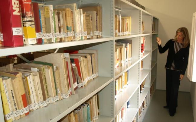 Interior del centro de documentaci&oacute;n del bombardeo de Gernika.