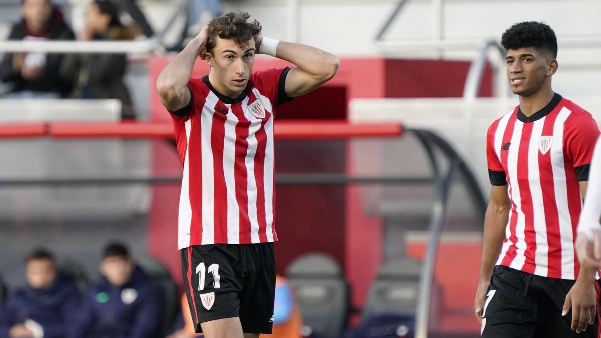 Mikel Goti se lamenta durante el partido ante el Real Unión.