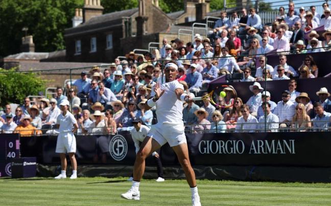 Nadal durante el partido de exhibición en Hurlingham.
