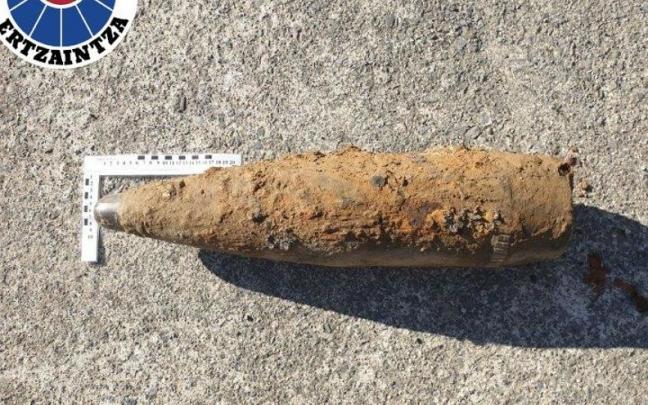 El obús neutralizado por la Ertzaintza