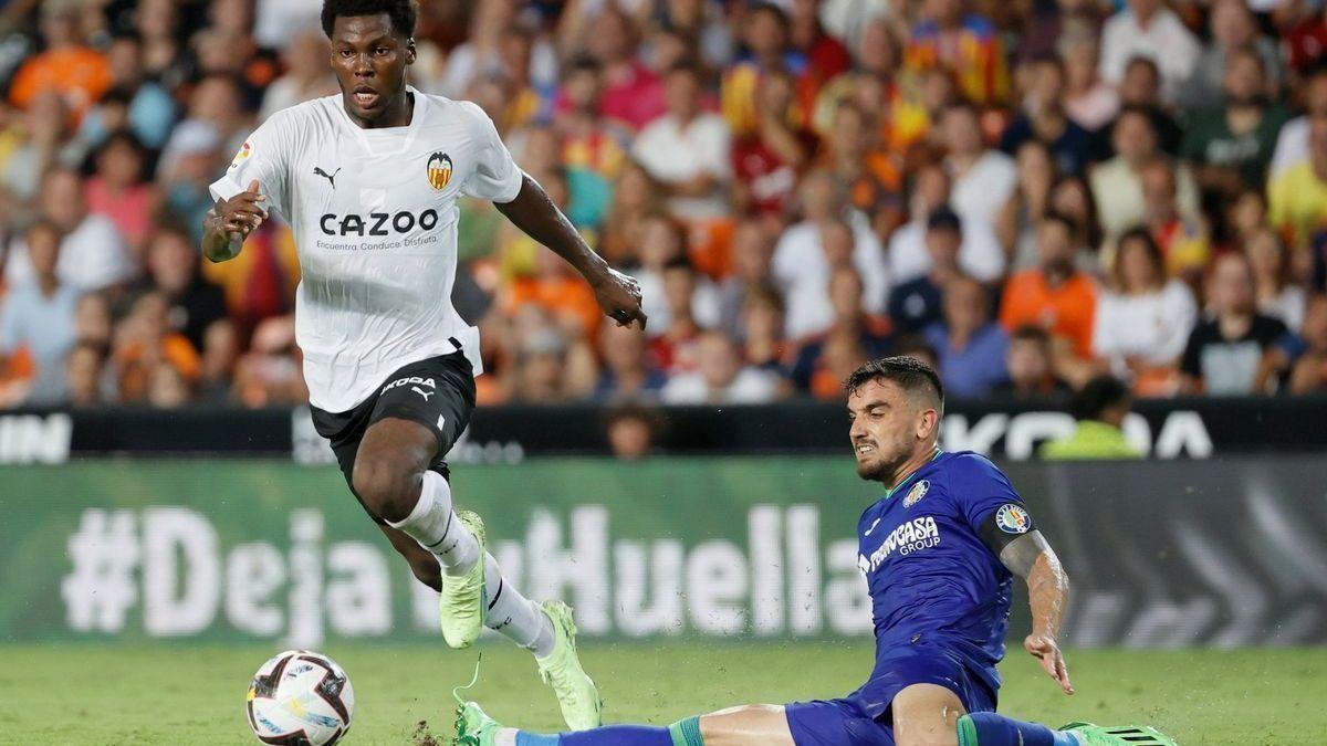 Arambarri, ante el Valencia.