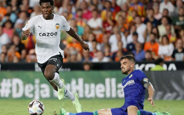 Arambarri, ante el Valencia.