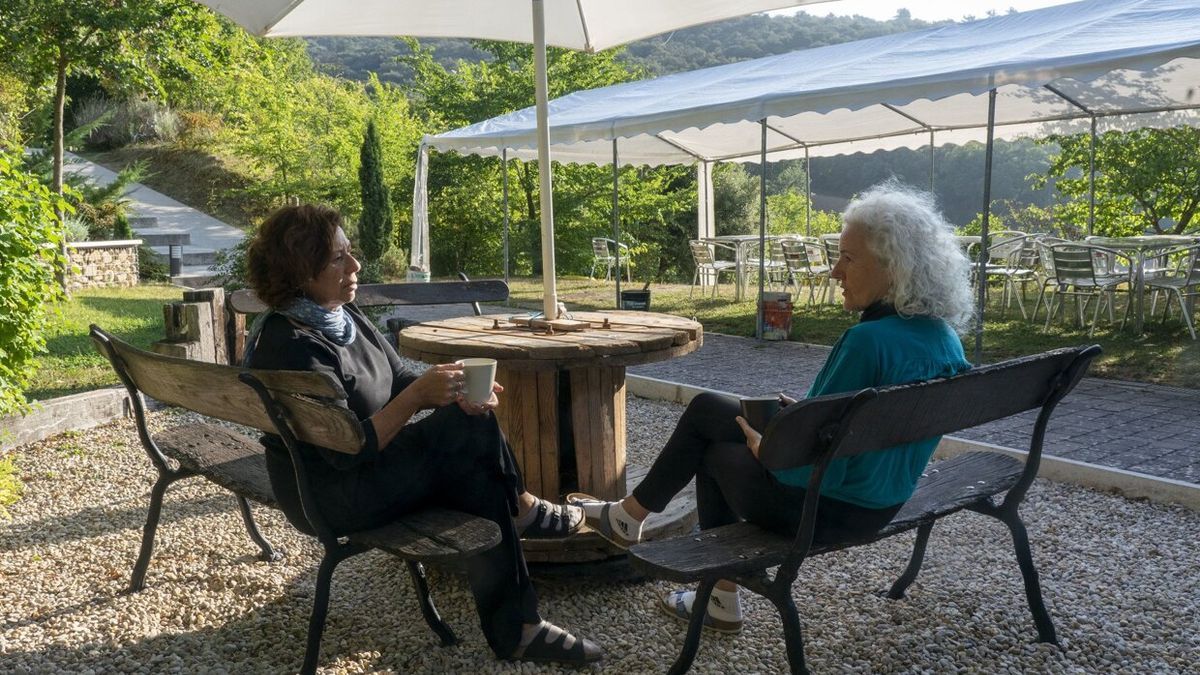 Turistas en un alojamiento rural de Álava