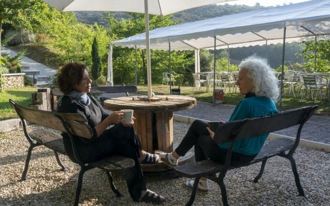 Turistas en un alojamiento rural de Álava Turistas en un alojamiento rural de Álava