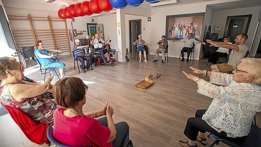 Las clases de gimnasia, ahora a primera hora para evitar los calores.