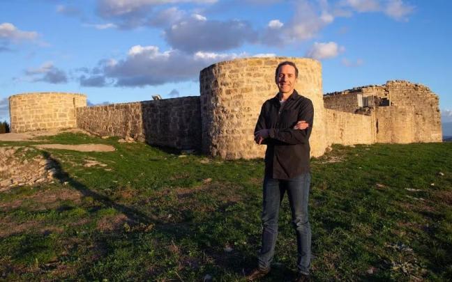 Juantxo Agirre Mauleon, en la cima de Irulegi.