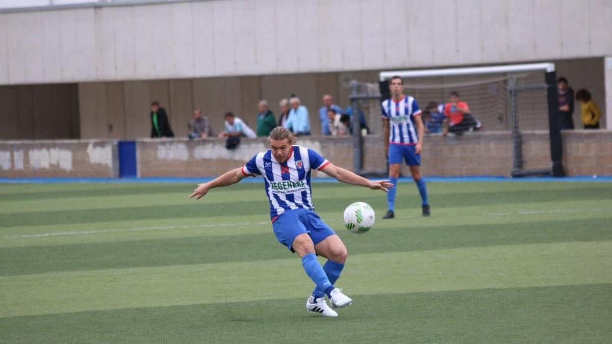 Samuel Piette, en una acción como jugador del Izarra.