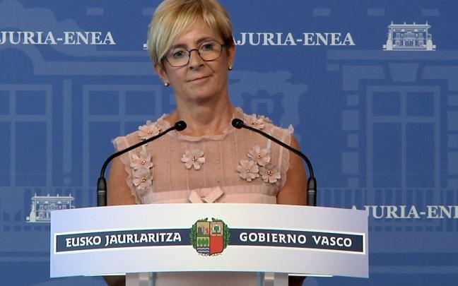 Tapia, durante la rueda de prensa ofrecida ayer al t&eacute;rmino del Consejo de Gobierno.