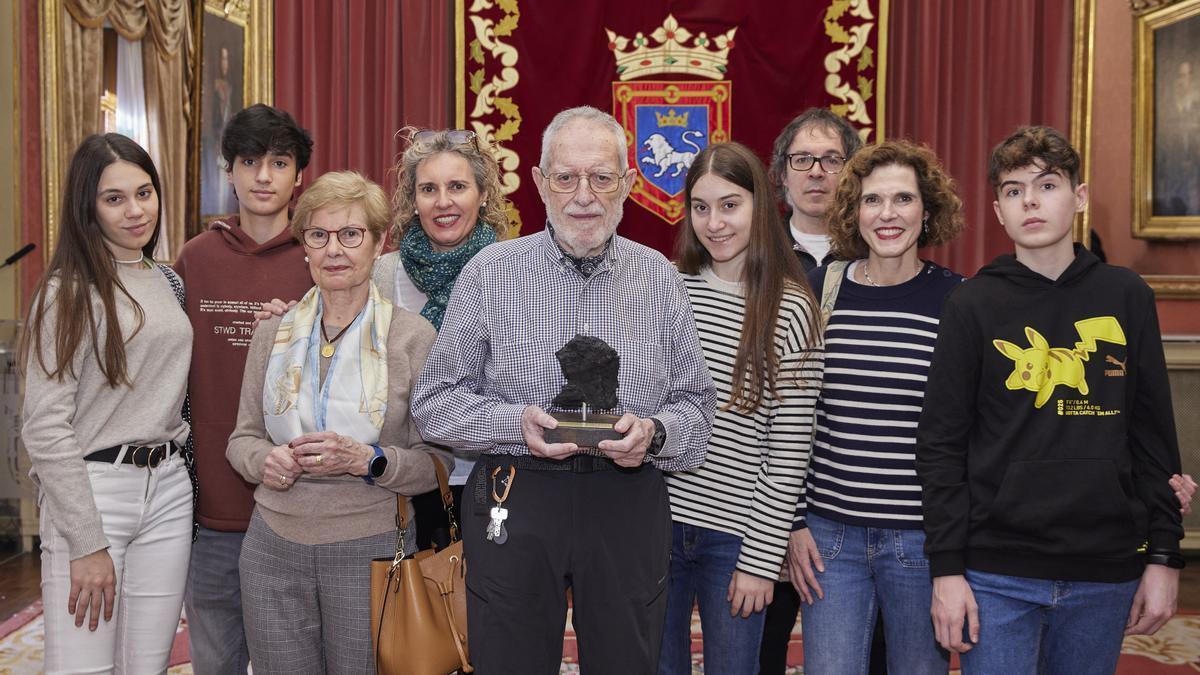 Balbino García de Albizu recibe el octavo premio Txondorra Carbón Vegetal