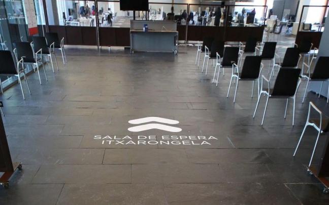 Sala preparada para que los contribuyentes hagan la declaración de la renta 2020.