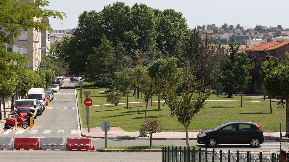 Parque Talluntze en Zizur, donde instalarán los aparcamientos a ambos lados.