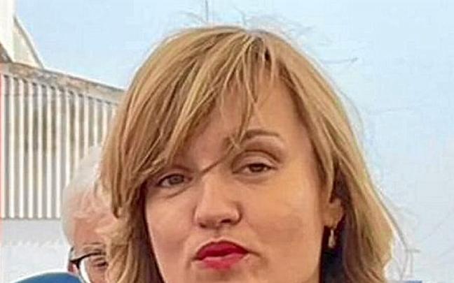 La portavoz del PSOE compareci&oacute; ayer ante la prensa. | FOTO: E. P.