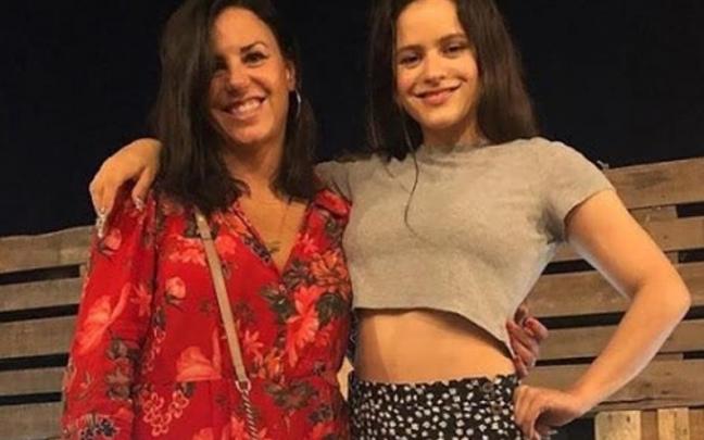 Rebeca León, con Rosalía.