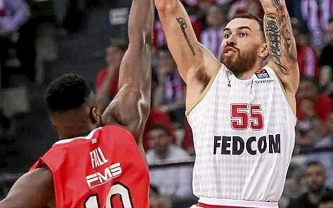 Mike James se enfrenta a su exequipo Mike James se enfrenta a su exequipo