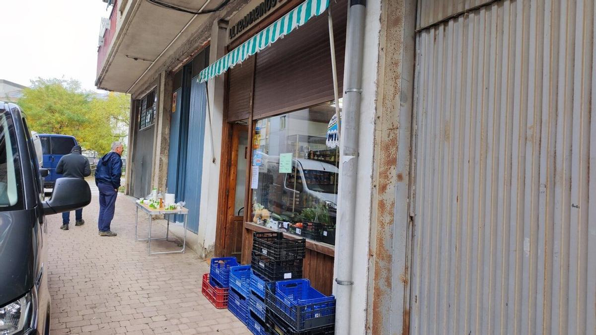 Fachada de la tienda de alimentación Cecilia.