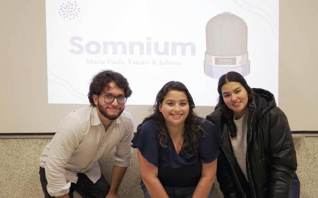 Los estudiantes Fausto Padilla, Mar&iacute;a Paula Flores y Juliana Mira V&eacute;lez.