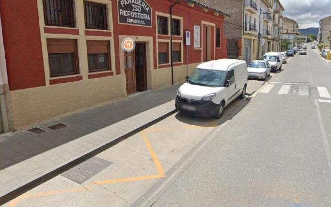 Lugar donde se ha registrado el atropello, a la altura del número 31 de la avenida de Aragón de Sangüesa.